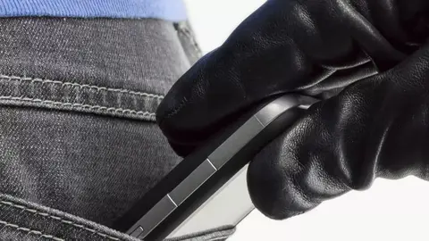 Alarma social en la Feria de los Barrios (C&aacute;diz). Robo masivo de m&oacute;viles