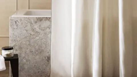 Cortina de ducha Overlock de Zara Home