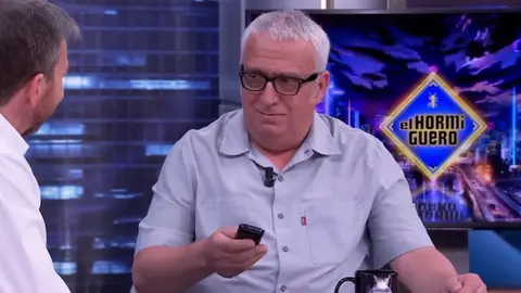 De locos Leo Harlem visita El Hormiguero y ense&ntilde;a el m&oacute;vil que sigue usando a d&iacute;a de hoy