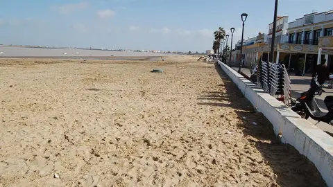 Segundo hallazgo en 2 d&iacute;as. Encuentran el cad&aacute;ver de un hombre en una playa de C&aacute;diz