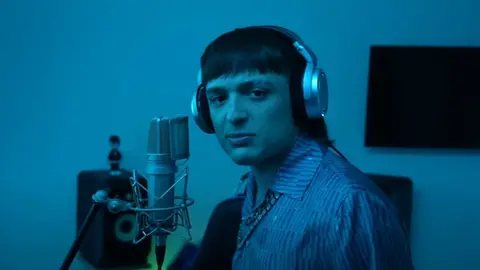 Peso Pluma supera los 14 millones de reproducciones junto a Bizarrap en sus primeras horas