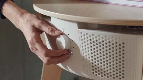 Mesa con purificador de aire STARKVIND de Ikea