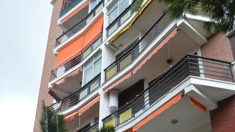 Muere un hombre tras caer desde un tercer piso despu&eacute;s de olvidar las llaves en su casa