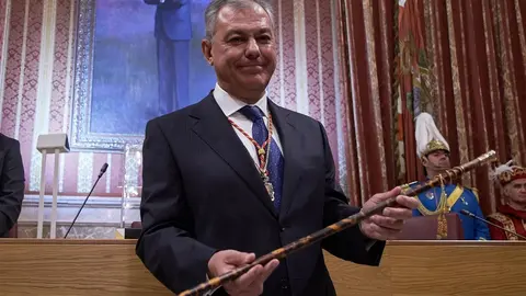 Jos&eacute; Luis Sanz abre un nuevo tiempo en Sevilla Es hora de cumplir los sue&ntilde;os de mis paisanos