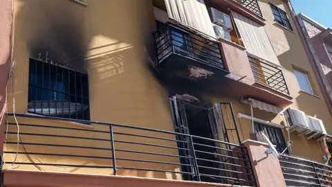 8 heridos tras incendiarse una casa de un edificio de 7 plantas en Huelva