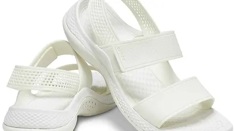 Las sandalias Crocs en Amazon que est&aacute;n de mega oferta