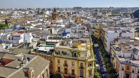 Sevilla es una maravilla. Estas son las 10 cosas imprescindibles que no te puedes perder