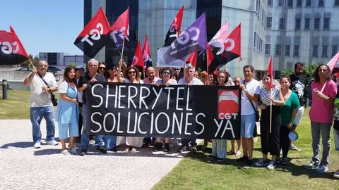 Concentraci&oacute;n en Jerez de los trabajadores de Sherrytel Soluciones