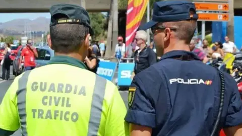 Un Guardia Civil y un Polic&iacute;a Nacional