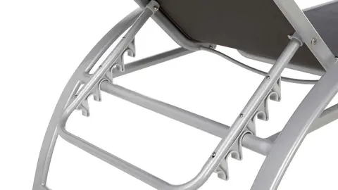 La tumbona de Leroy Merlin que te permite tomar el sol en casa en 5 posiciones