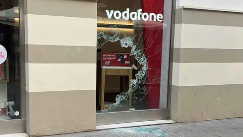 Tienda de Vodafone en la calle Larga
