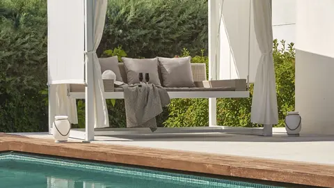 Esto ya es pro: elige la mejor cama balinesa para tu terraza, jard&iacute;n o piscina con Leroy Merlin