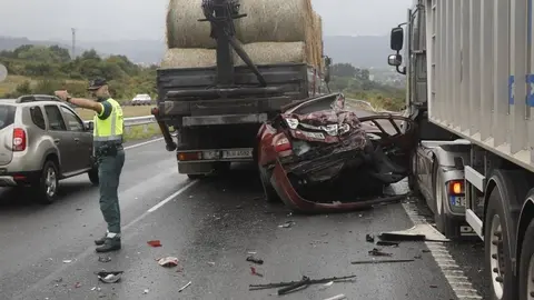 2 muertos y 3 heridos en accidente entre un cami&oacute;n y un veh&iacute;culo en la AP-7 en Marbella