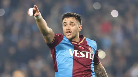 Maxi G&oacute;mez, con los colores del Trabzonspor. Foto: Twitter Maxi G&oacute;mez