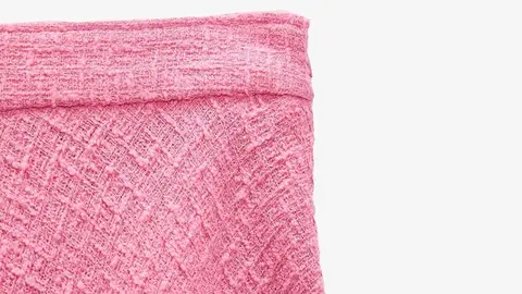 Zara te revoluciona las vacaciones con su falda larga por menos de 13 &euro;