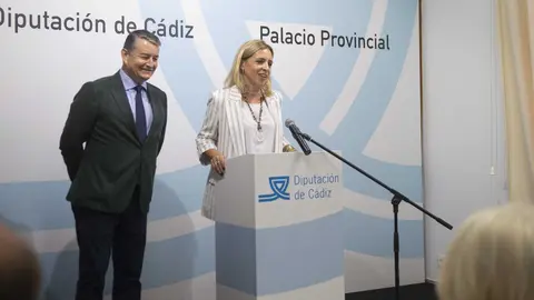 Almudena Mart&iacute;nez y Antonio Sanz