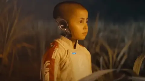 De locos El tr&aacute;iler de The Creator confirma que ser&aacute; la pel&iacute;cula de ciencia ficci&oacute;n del a&ntilde;o