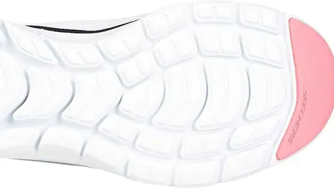 Amazon vende unas zapatillas Skechers que brillan por solo 48 euros (y est&aacute;n volando)