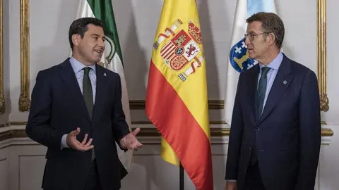 Juanma Moreno anima a Feij&oacute;o a ir a la investidura aunque sea fallida