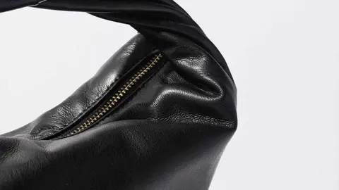 Me lo estoy poniendo con todo - el bolso de mano de 12 euros de Parfois que es un acierto