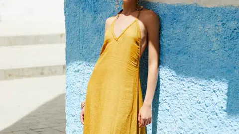 En Zara he encontrado el vestido de moda que llevaba semanas buscando para las vacaciones