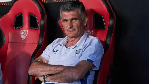 Jos&eacute; Luis Mendilibar en el Sevilla FC - Manchester United | Salvador L&oacute;pez Medina para El MIRA