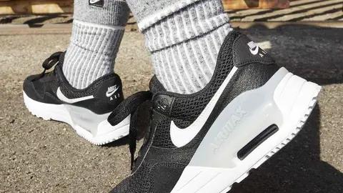 Zapatillas Nike de mujer - el calzado &lsquo;top&rsquo; para tus planes de agosto casi a mitad de precio