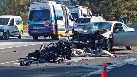 Choque entre una moto y un coche en M&aacute;laga. Estas son las consecuencias