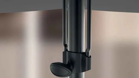 Di adi&oacute;s al sol en tu jard&iacute;n con esta sombrilla enorme de Lidl por solo 49 euros