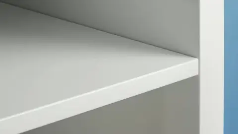 Ikea se sale - rebaja la estanter&iacute;a multiposici&oacute;n de color blanco m&aacute;s popular