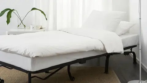 Un sill&oacute;n que se convierte en cama es lo que me quedaba por ver en IKEA