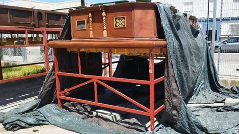 Paso de la Asociaci&oacute;n Juvenil del Divino Perd&oacute;n