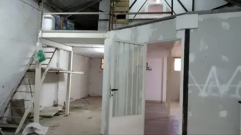 Encuentran el cad&aacute;ver de un hombre en el patio de una nave industrial de M&aacute;laga