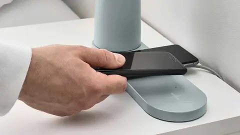 BETTORP l&aacute;mpara LED con cargador