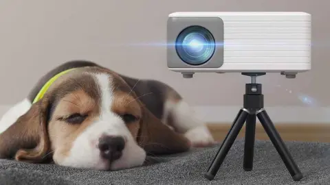 Vuelve a Amazon el proyector de pel&iacute;culas port&aacute;til y f&aacute;cil de usar con una rebaja brutal