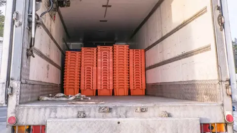 Interior de un cami&oacute;n frigor&iacute;fico