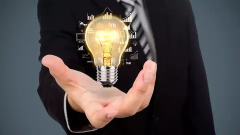 El precio de la electricidad baja en Andaluc&iacute;a. Estos son los motivos