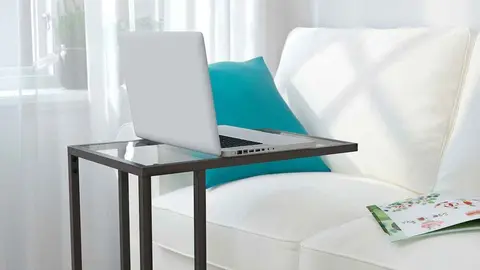 Mesa auxiliar y soporte para port&aacute;til VITTSJ&Ouml; de Ikea