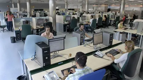 Los andaluces realizan m&aacute;s de 40 millones de gestiones en la app de Salud Responde en 6 meses