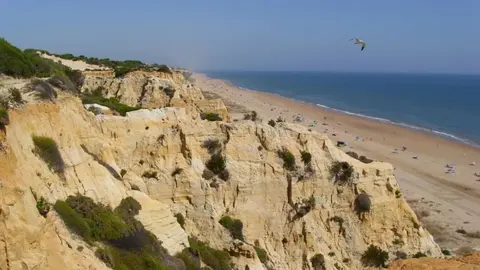 Las 5 mejores calas de Andaluc&iacute;a para perderte durante los &uacute;ltimos d&iacute;as de vacaciones de verano