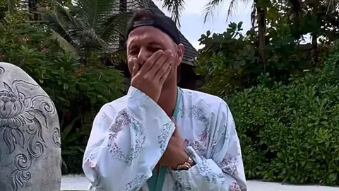 Joaqu&iacute;n la l&iacute;a haciendo de "&uacute;ltimo Samurai" junto a su hija