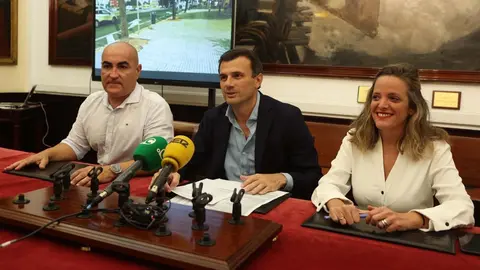 El plan de choque de C&aacute;diz para la reposici&oacute;n del acerado, alcorques y parques infantiles