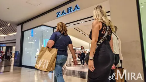 Tienda Zara en CC &Aacute;rea Sur de Jerez de la Frontera | El MIRA