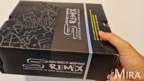 Caja de zapatillas de Skechers