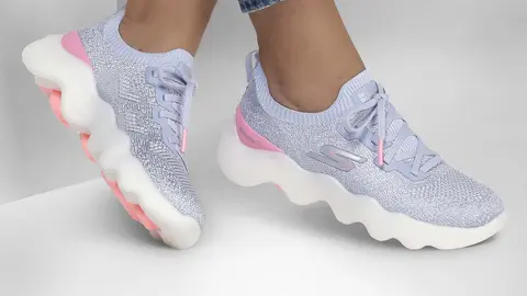 Skechers planta cara a Nike en comodidad con las zapatillas con las que andar&aacute;s por las nubes