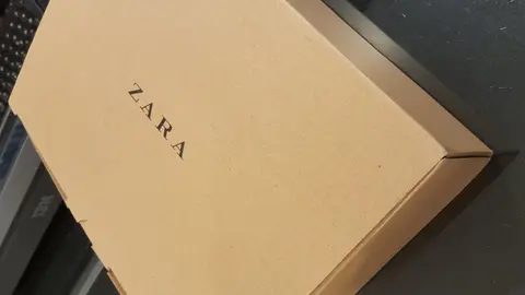 Caja de zapatos de ZARA