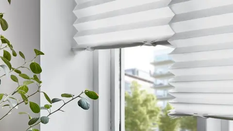 Ikea tira a los 4,99 euros el estor m&aacute;s popular