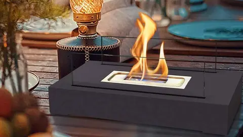 El 10 es para la chimenea port&aacute;til de Amazon en color negro que parece de revista