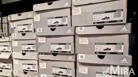 Cajas de zapatillas Adidas  