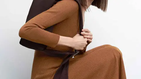 El vestido de Mango que es ideal para todos tus planes y ahora est&aacute; rebajado